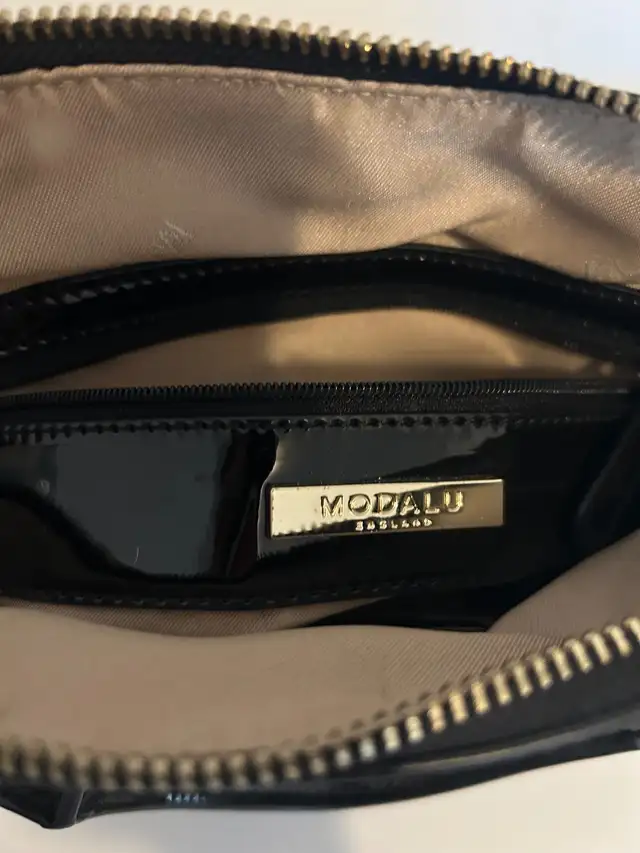 Modalu small leather purse- made in England in Women's - Bags & Wallets in Barrie - Image 6