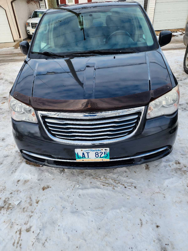 2013 Chrysler Town And Country Touring Plus 215k $8970 Wpg  in Cars & Trucks in Winnipeg - Image 4
