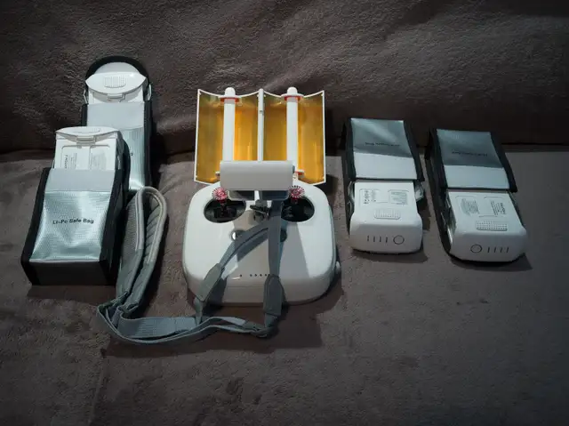 Drone DJI Phantom 4 Pro63735877010305122