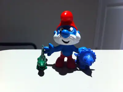 Excellent condition. The Papa Smurf made in West Germany. It is an extremely rare item for collector...