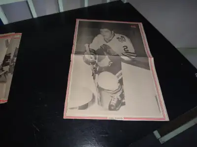 Chicago Black Hawks vintage Gilles marotte # 2 Black & white pos, View more