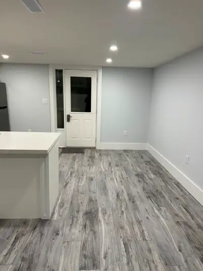 Fully renovated 2 beds 1 bath with parking