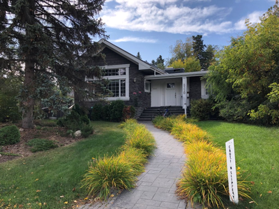 Cozy Walkout Basement Suite(Near University of Alberta)$1065.00 RARE FIND.... Beautifully furnished...