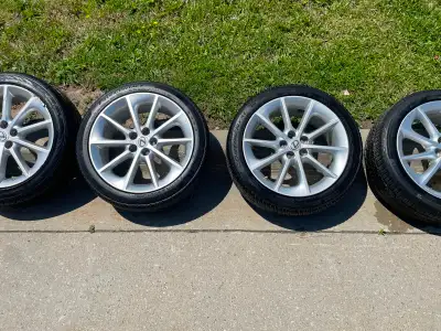 Lexus OEM rims 215/45/R17 Comes with Continental True Contact Tour Eco Plus Technology tires Comes w...