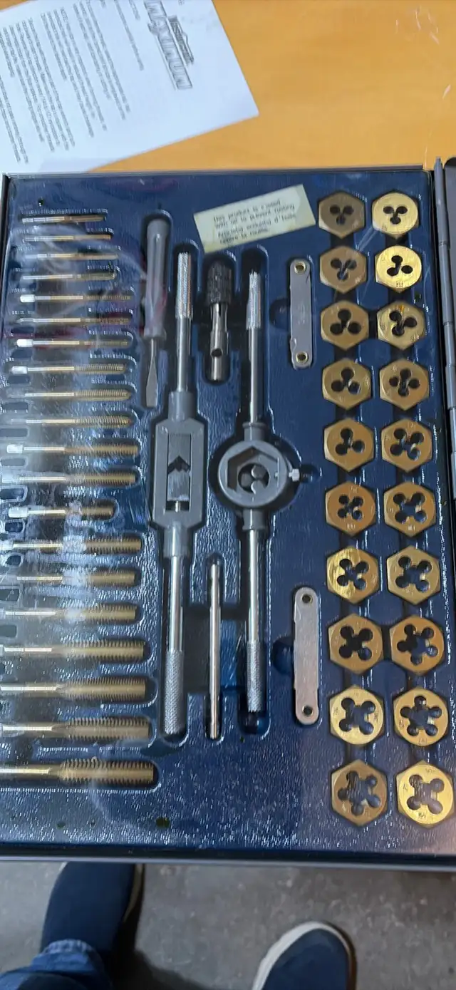 Mastercraft Maximum Premium Tap & Die set in Hand Tools in Calgary - Image 3