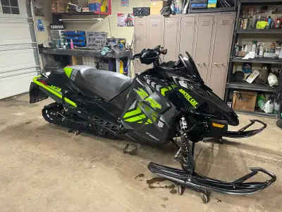 2017 zr9000 137 9800miles Runs perfect Fresh service new belt with spare Newer is great shape with s...