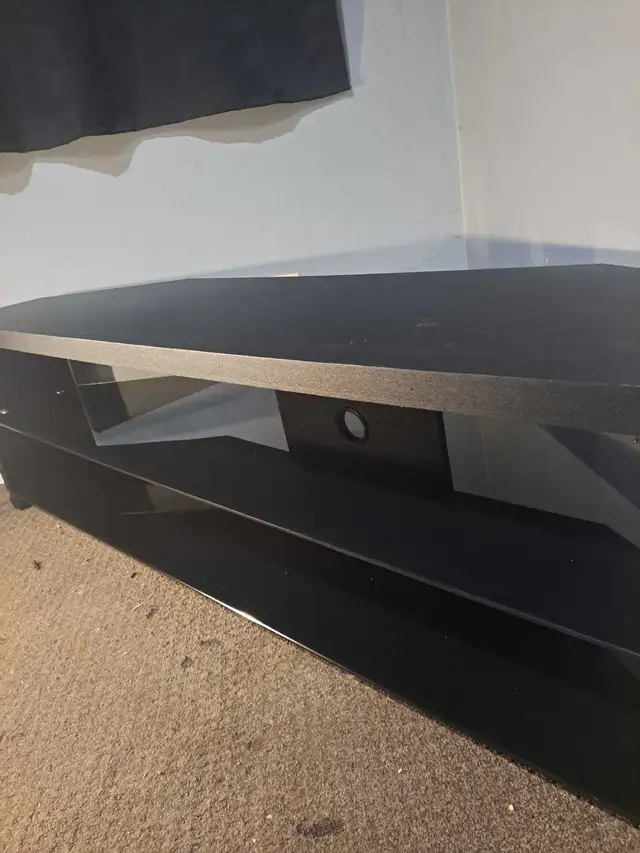 Corner TV Stand in TV Tables & Entertainment Units in Mission - Image 3