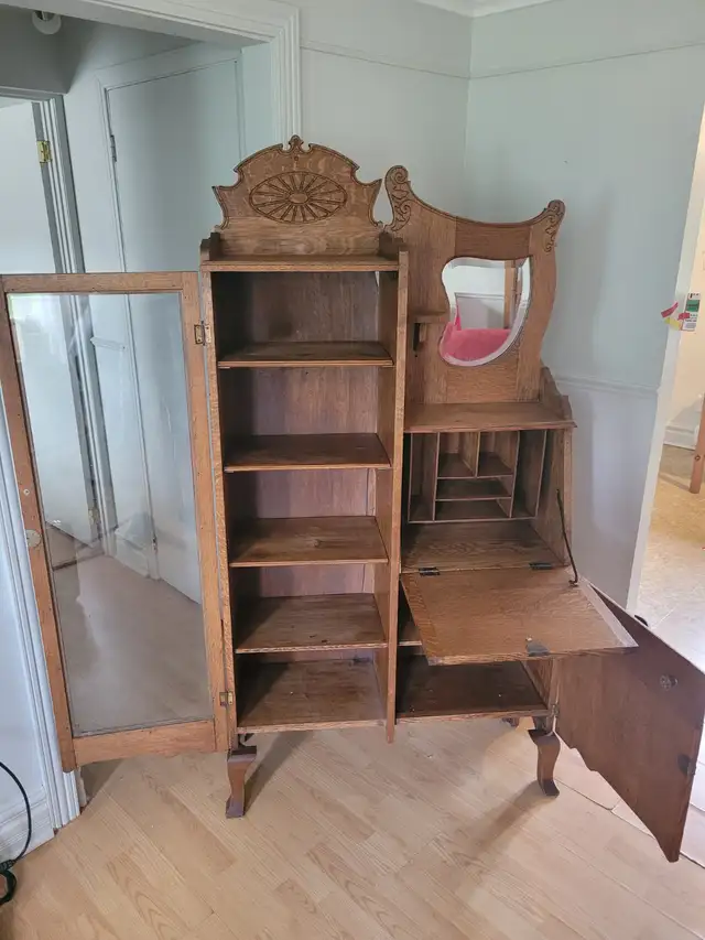 Magnifique antiquité secrétaire bibliothèque semble neuve in Arts & Collectibles in Laurentides - Image 3