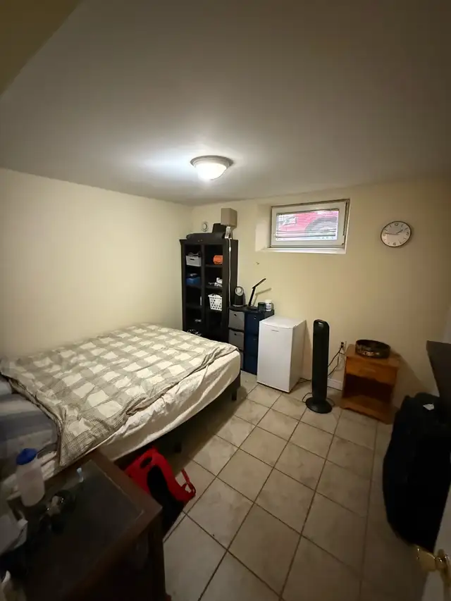 Room for rent near Dalhousie university  in Short Term Rentals in City of Halifax - Image 2