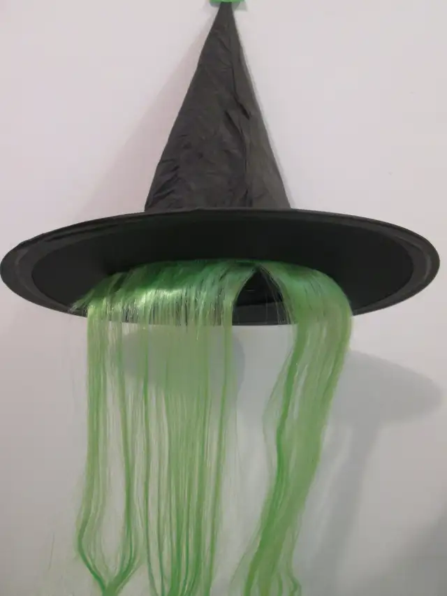 Une robe Grand-mère & +++ in Costumes in Sherbrooke - Image 3