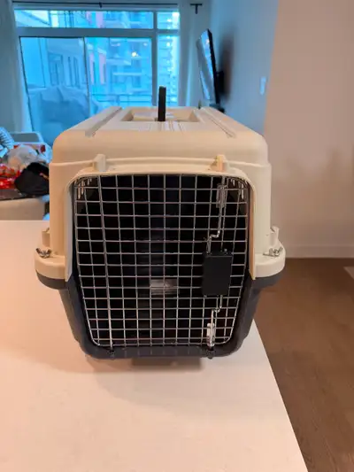 Dog carrier / cage a chien, View more