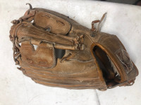 Baseball glove