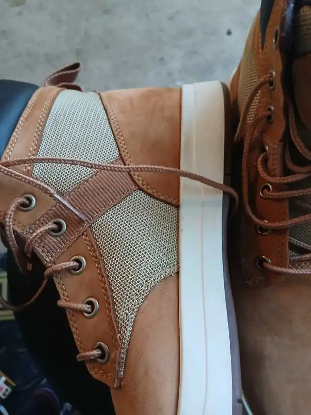 Timberland Boots in Men's Shoes in Mississauga / Peel Region - Image 4