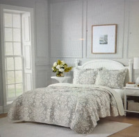 Laura Ashley Full/Queen 3 Piece Quilt Set-Grey/White Floral-New
