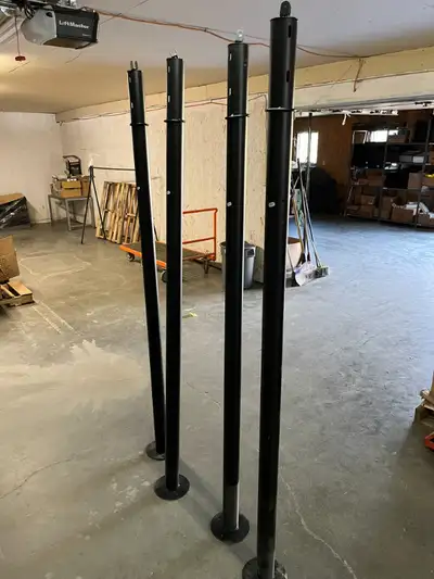 Poteau de métal, View more