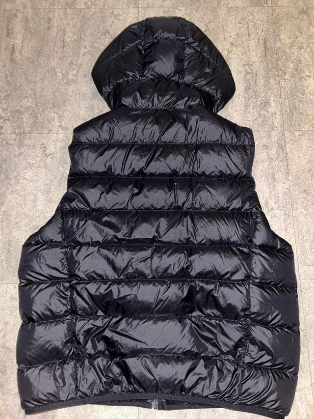 Tna Artizia Little Puff Vest in Black - Size Medium in Women's - Tops & Outerwear in Ottawa - Image 2