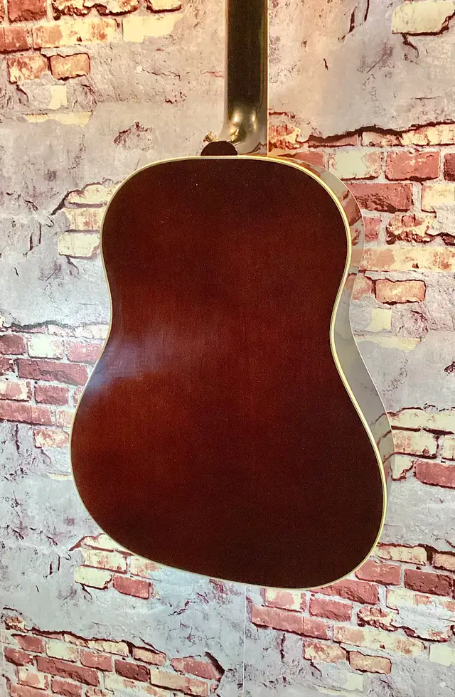 Gibson Southern Jumbo Sunburst - 2001 in Guitars in Oakville / Halton Region - Image 8