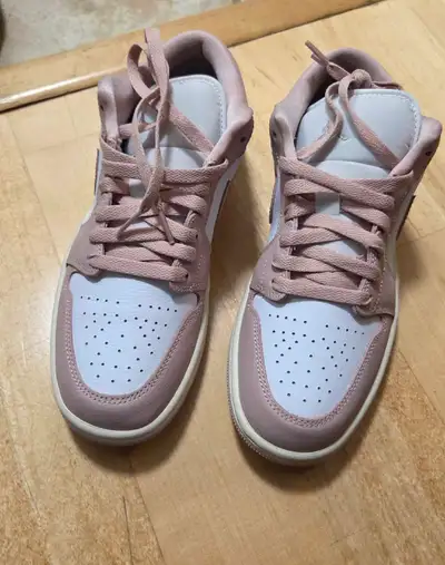 Nike Air Jordan 1 Low, View more