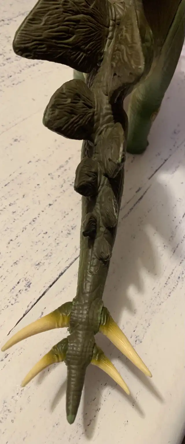 Vtg 1996/7 Jurassic Park The Lost World Stegosaurus Dino Stri in Toys & Games in City of Toronto - Image 9