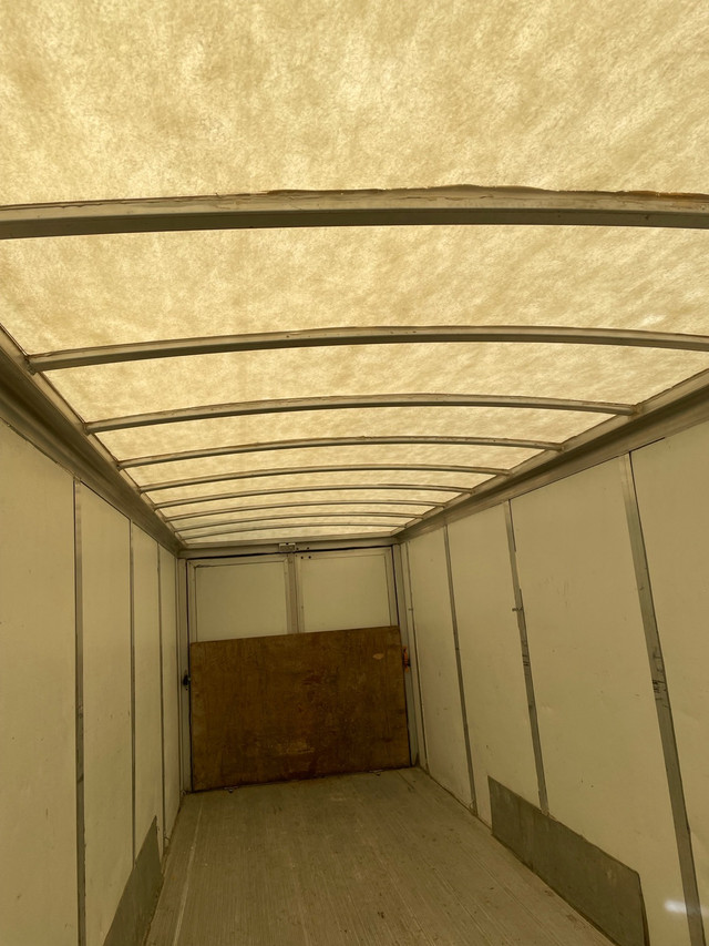 Enclosed trailer in Cargo & Utility Trailers in Grand Bend - Image 3