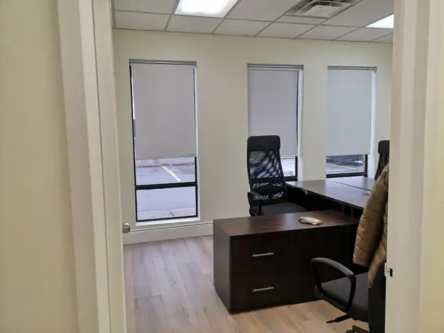 Office and Warehouse area for rent in Commercial & Office Space for Rent in Mississauga / Peel Region - Image 8