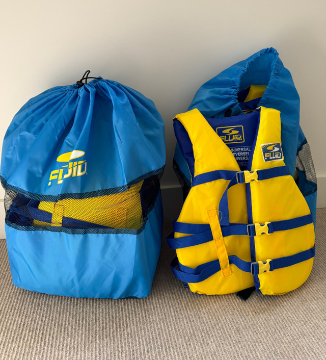 Fluid Universal 3-belt PFD/Life Jackets in Water Sports in Leamington