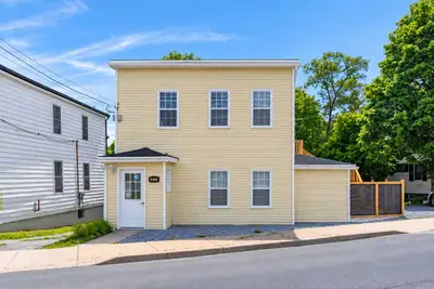 Beautifully Renovated 3-Bedroom Home – Move-In Ready! ✨ Fully Renovated | Brand-New Appliances | HRV...