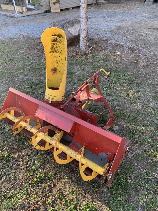 McKee snowblower 72” Snowblowers Ottawa Kijiji