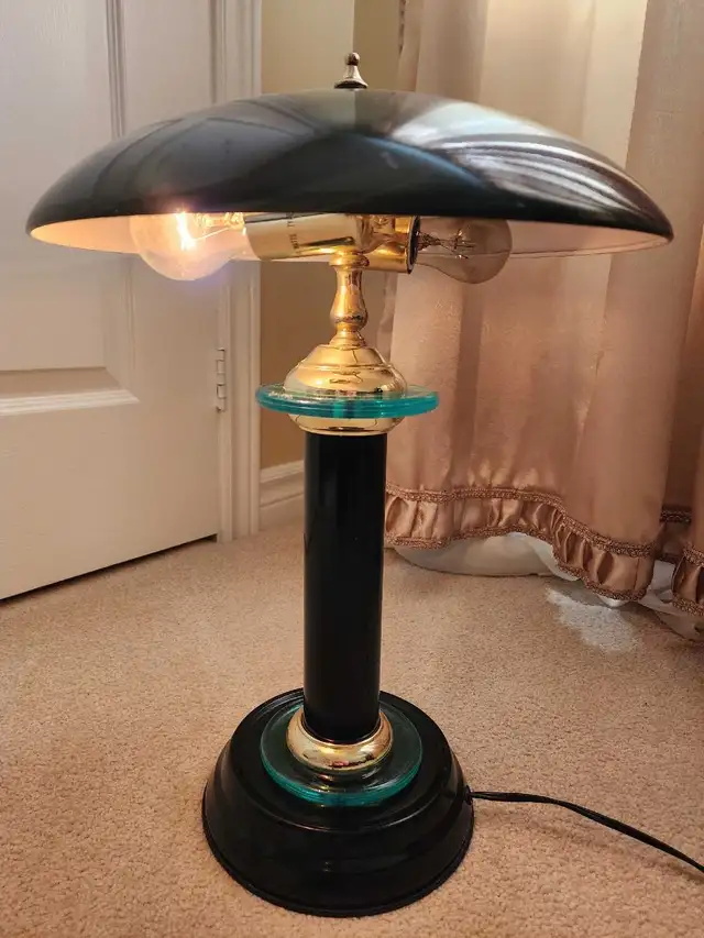 VINTAGE MUSHROOM SAUCE UFO BANKER DESK LAMP in Indoor Lighting & Fans in City of Toronto - Image 3