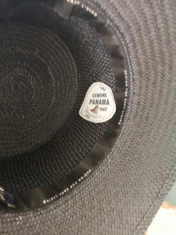 Brand new, and never used MAX MARA Iconic Panama bucket hat in Other in Markham / York Region