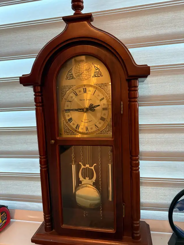 Wall Clock in Home Décor & Accents in Oakville / Halton Region - Image 2