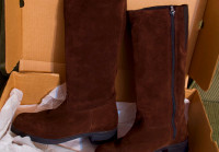 Beautiful Brown Suede Boots - Size 9 Ladies - Brand New!