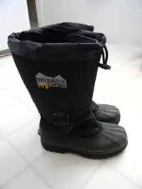 SOLD! Size 13 Snowmobile / winter outdoor boots