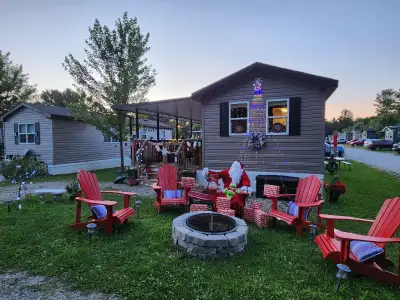 Pioneer Point Resort in Lakefield ON, Buckhorn Lake. Immaculate – like new condition Park Model 2021...