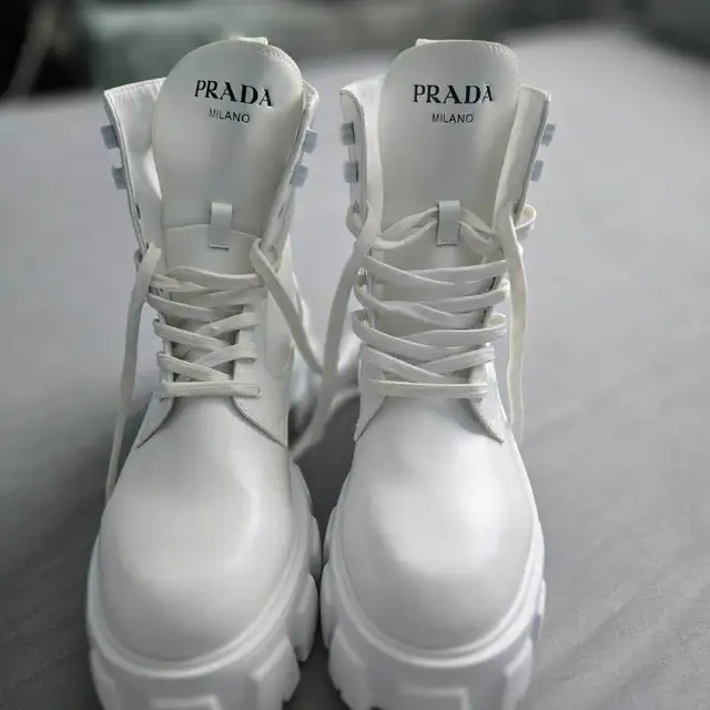 Prada Milano white Boot in Women's - Shoes in City of Toronto - Image 4