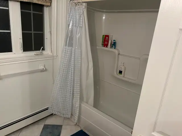 Room Available in Room Rentals & Roommates in Dartmouth - Image 9