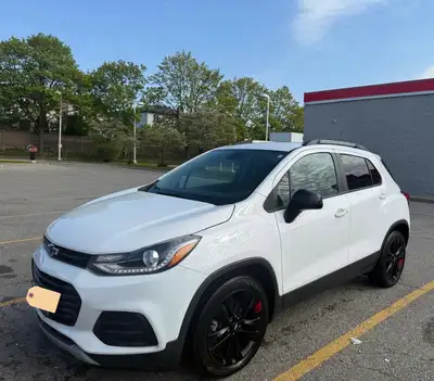I am selling a 2018 Chevrolet Trax, a compact SUV that's great on gas and perfect for city driving....