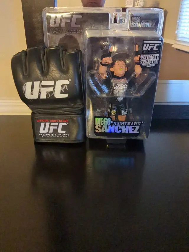 UFC round 5 action figures in Arts & Collectibles in Hamilton - Image 2