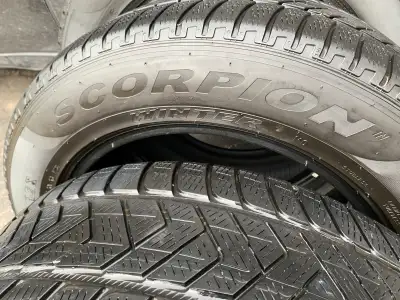 we are selling a set of 4 Pirelli Scorpion winter tires. Zero damage also with Run Flat RCS technolo...