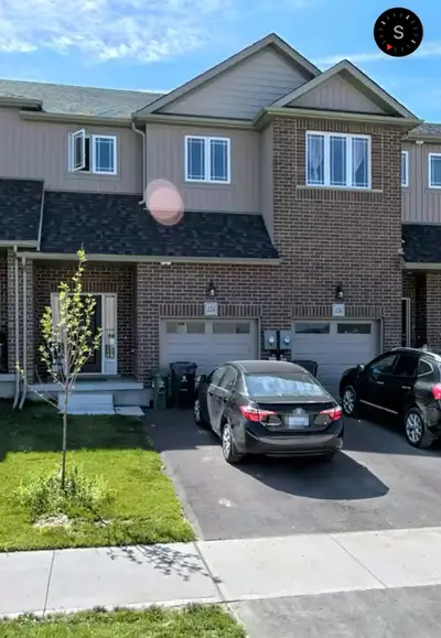 Room for rent available immediately near Guelph GO Station, 3.3 km, and University of Guelph 4.6km,...