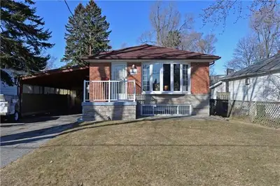 For Rent - 3 Bed / 2 Parking - Kingston/Lawrence, Scarborough