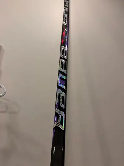 Bauer Pulse Graffiti, RH, P92, 87 Flex, Senior Hockey Stick, View more