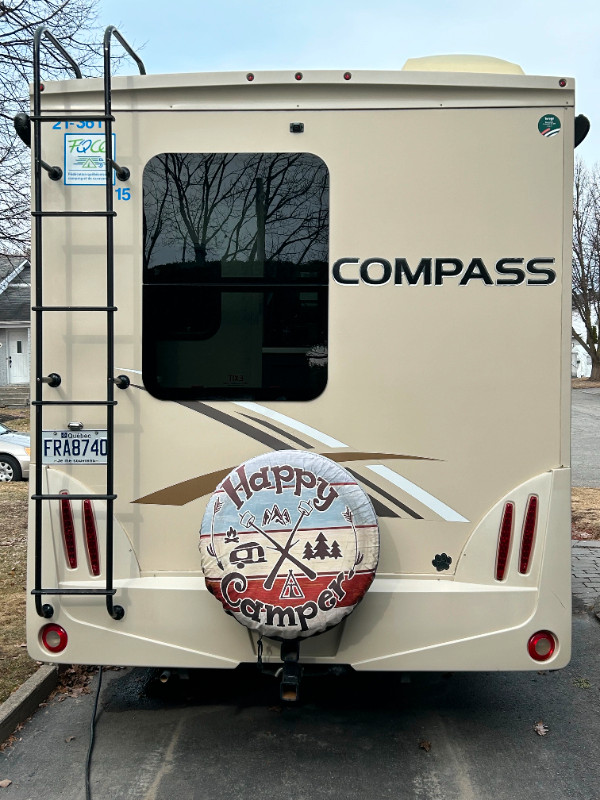 Thor Compass 23.5 pieds - Ford 350 Diesel dans VR et caravanes  à Laval/Rive Nord - Image 3