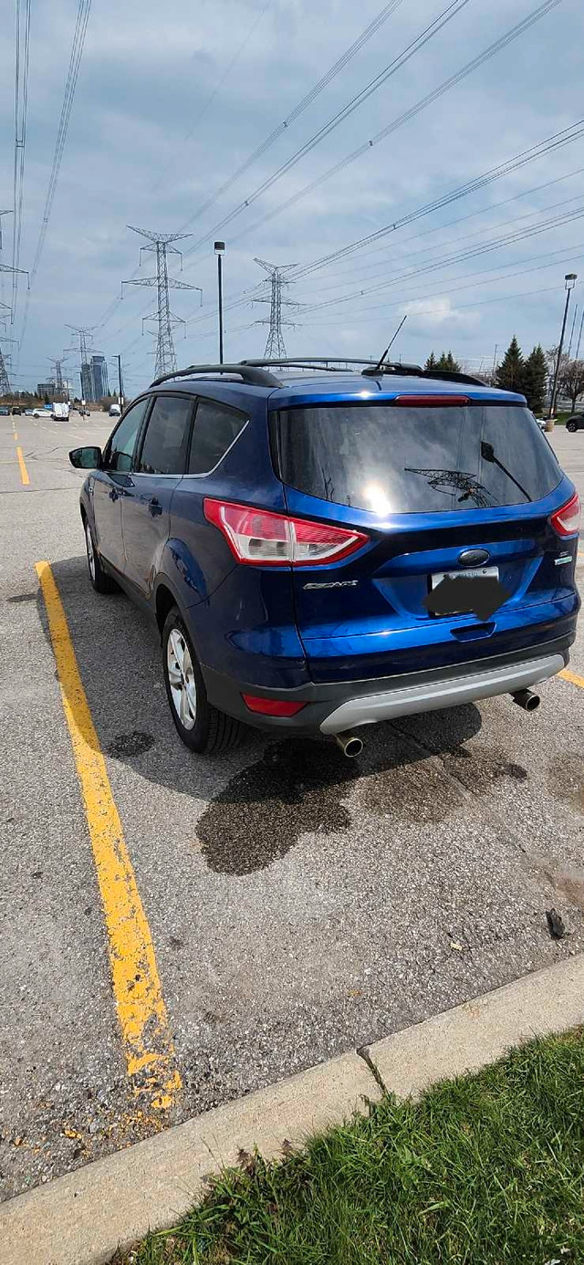 2015 Ford Escape AWD in Cars & Trucks in Markham / York Region - Image 4