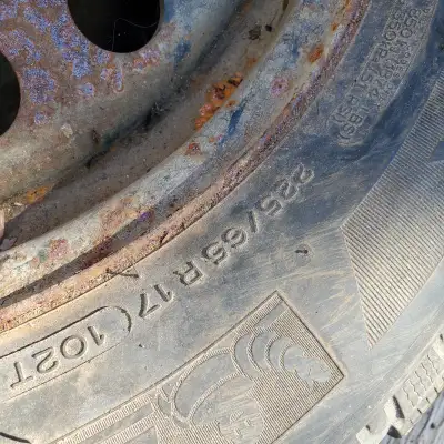 4 Michelin 225/65 R 17 Tires on 6 bolt Uplander rims. Also same size Motomaster tire on rim for a sp...