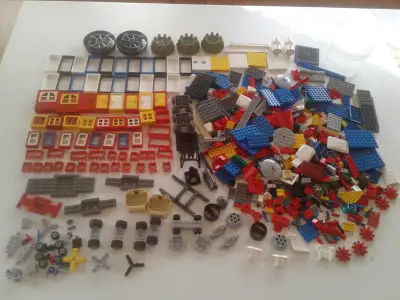 Good selection, 3pounds of bulk parts. Only lego in good condition