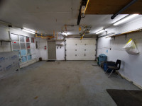 Detached Garage/Storage Space Available For a Rent