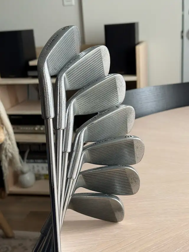 Used Golf Set - Titleist Driver - Great Deal! in Golf in London - Image 6