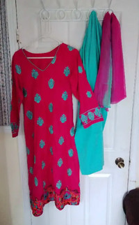 large cotton embroidered suit 3 pcs. NEW very beautiful!