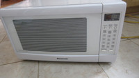 Panasonic Mid-sized Inverter microwave White